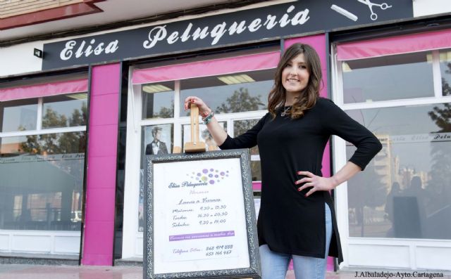 Belleza y arte en Elisa Peluquería gracias al sueño de una joven emprendedora - 1, Foto 1
