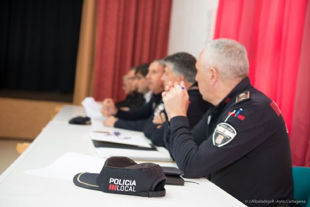 Una unidad nocturna más de la Policía Local velará por la seguridad de los vecinos de La Aljorra - 3, Foto 3