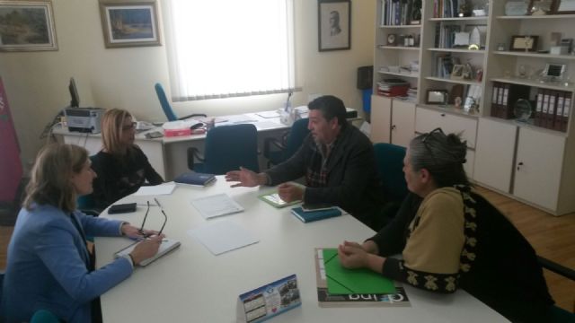 El Delegado de Faga se ha reunido hoy con la Concejal de Servicios Sociales - 1, Foto 1