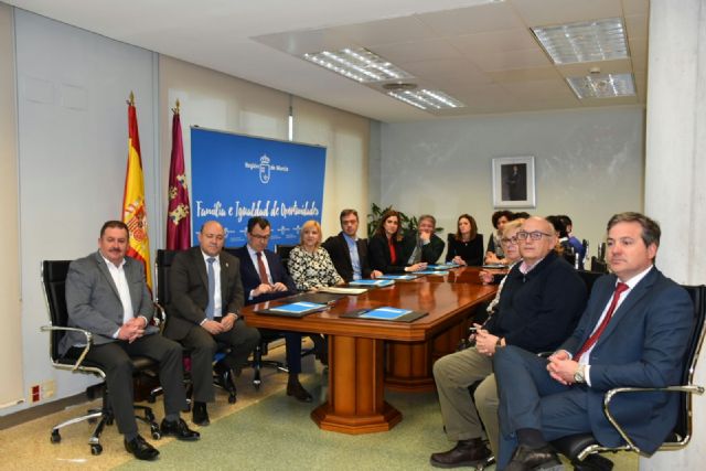 The City Council signs an agreement with the Autonomous Community to co-participate in the single file to expedite the procedures for users in the field of Social Services, Foto 2