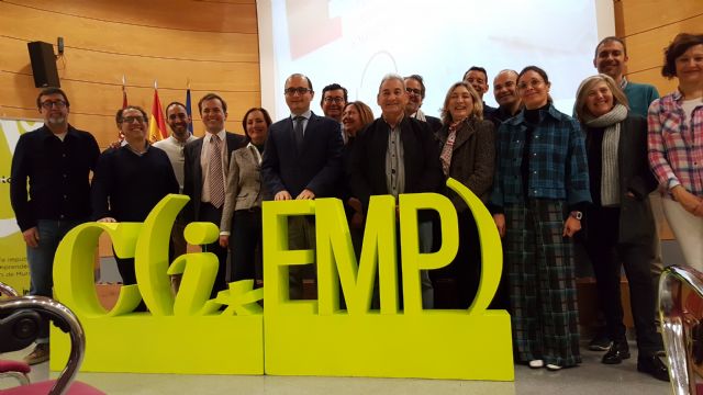 La Comunidad convertirá a 30 emprendedores en proveedores de las empresas que colaboren con las agencias de desarrollo local - 1, Foto 1