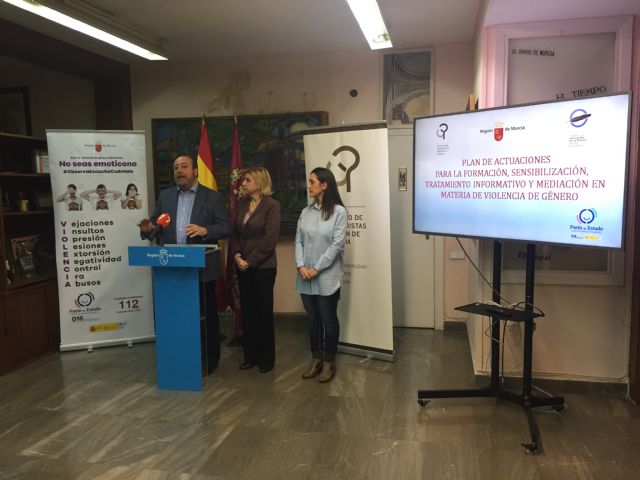 El colegio de periodistas de Murcia a través de la fundación asociación de prensa pone en marcha un servicio de mediación para el tratamiento informativo de la violencia de género - 1, Foto 1