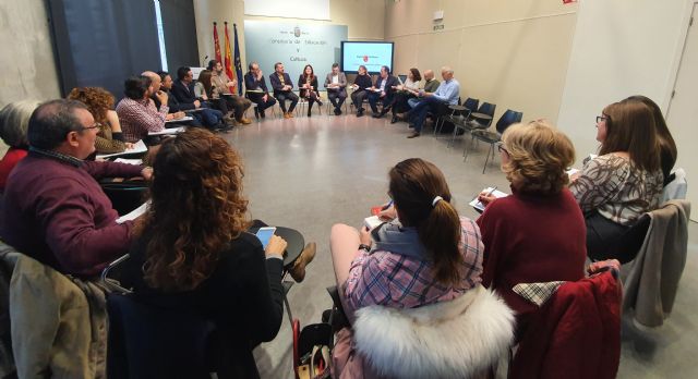 La Consejería propone implantar una hora más de Educación Física y de Música en Primaria - 1, Foto 1