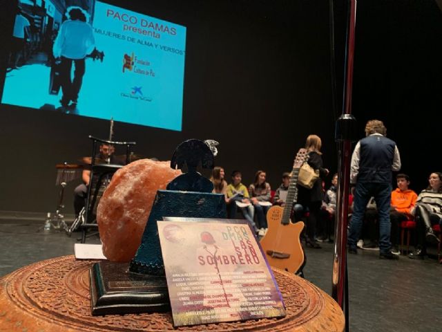 Más de 800 estudiantes de Secundaria disfrutan en el Teatro Romea del concierto por la Paz y la Igualdad de Género - 4, Foto 4