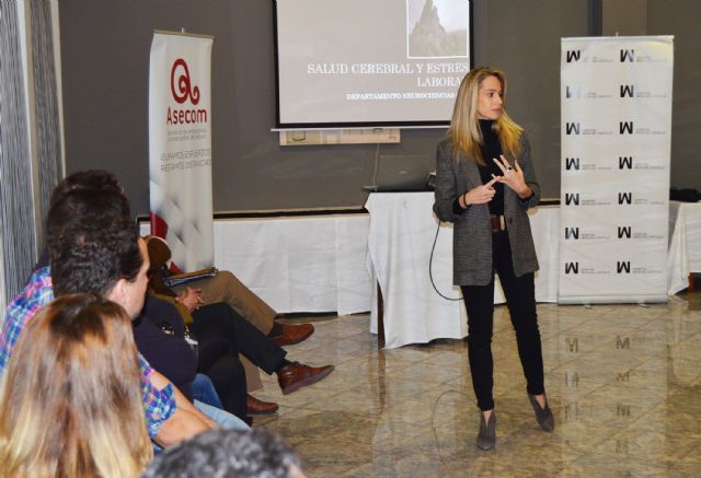La directora de Psicología del hospital Mesa del Castillo, protagonista del Desayuno de ASECOM de enero - 4, Foto 4