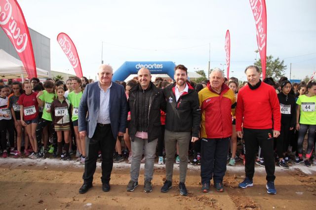 Un millar de niños participan en la final regional de campo a través en categoría infantil, juvenil y cadete - 1, Foto 1