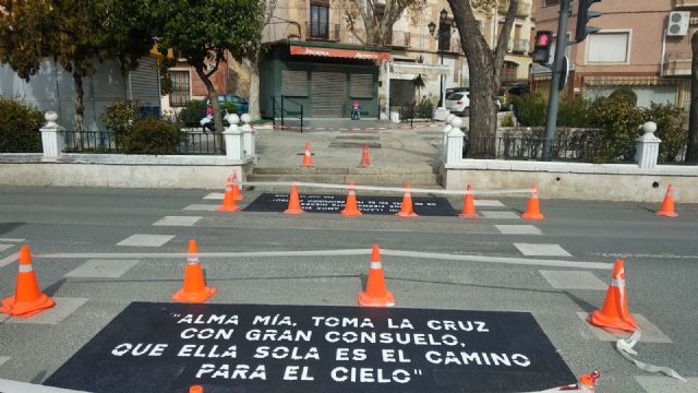 Concluyen los trabajos de señalización horizontal en las travesías del casco urbano y las labores continúan en pedanías - 2, Foto 2