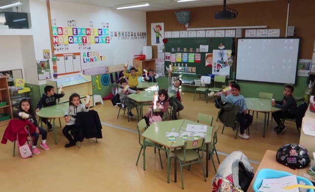    [El Colegio de la Cruz, en el Da Escolar de la Paz apuesta por Otra forma de vivir, Foto 1