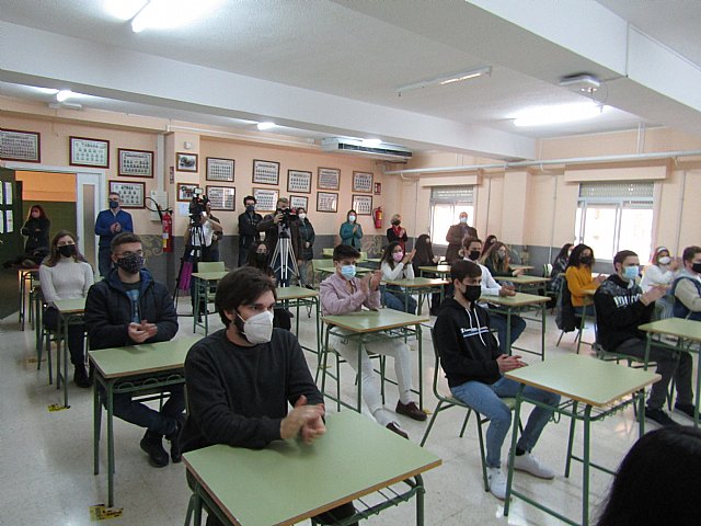 Acto Académico de presentación de la primera promoción del Bachillerato de Investigación de Totana - 2, Foto 2