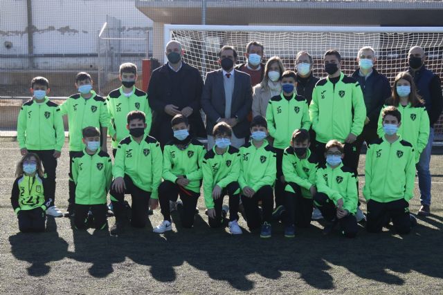 El campo de fútbol de El Mayayo estrena nuevos vestuarios y mejora su pavimento - 5, Foto 5