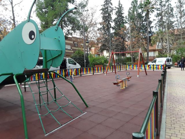 El Ayuntamiento de Lorca ejecuta trabajos para la remodelación de la zona infantil del parque de La Viña - 2, Foto 2