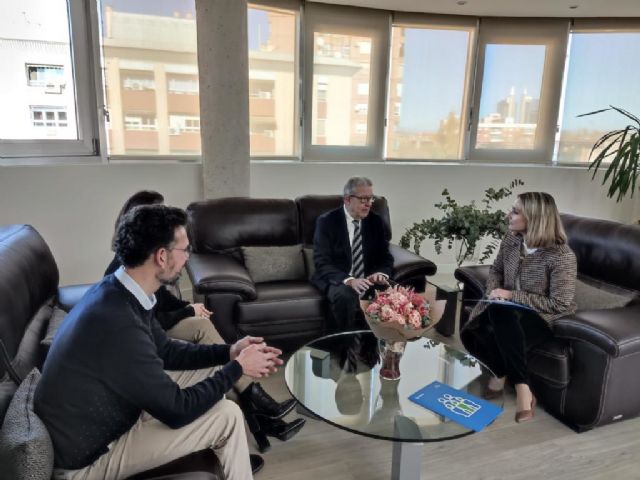 Ruiz Caballero analiza las reivindicaciones de las familias numerosas y destaca el valor social de este colectivo - 1, Foto 1