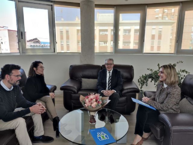 Ruiz Caballero analiza las reivindicaciones de las familias numerosas y destaca el valor social de este colectivo - 2, Foto 2