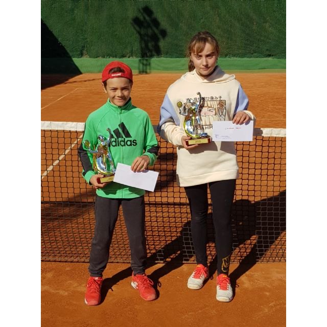 Irene Balsalobre y Pepe Cánovas Campeones del XXIII Open Promesas de tenis Villa de Torre Pacheco, Foto 2