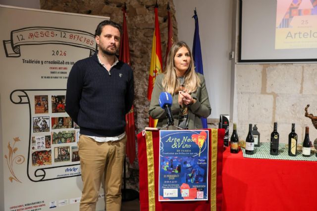 Regresa a Lorca la propuesta gratuita 'Arte Neón y Vino', esta vez en pareja, para fomentar la creatividad de los jóvenes - 3, Foto 3