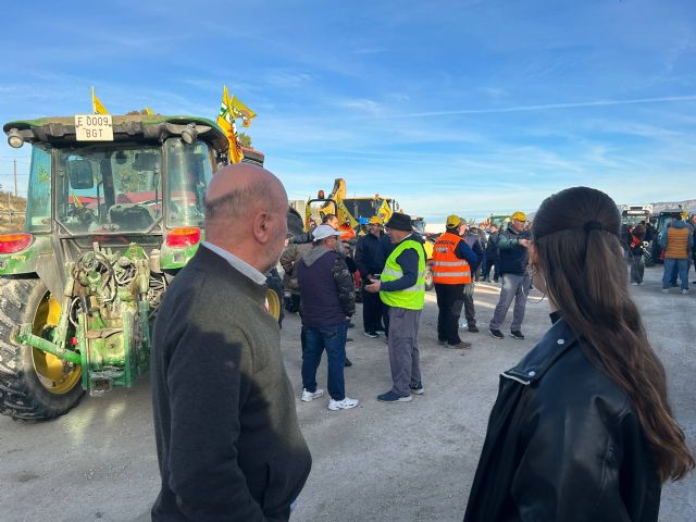 Izquierda Unida-Verdes apoya la huelga del campo en Archena y denuncia que el acuerdo UE-Mercosur y los recortes de la PAC asfixian al campo murciano, Foto 3