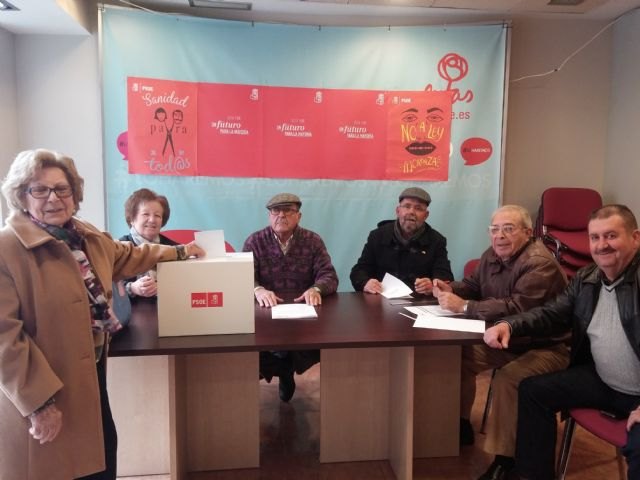 Totana Socialist militants largely support the investiture agreement between PSOE and Citizen, Foto 2