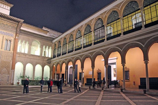 Arquitectura . Sevilla. D.José María Cabeza ofreció una perspectiva única sobre el legado cultural e histórico que dejó consigo la Exposición Iberoamericana del 29 - 2, Foto 2