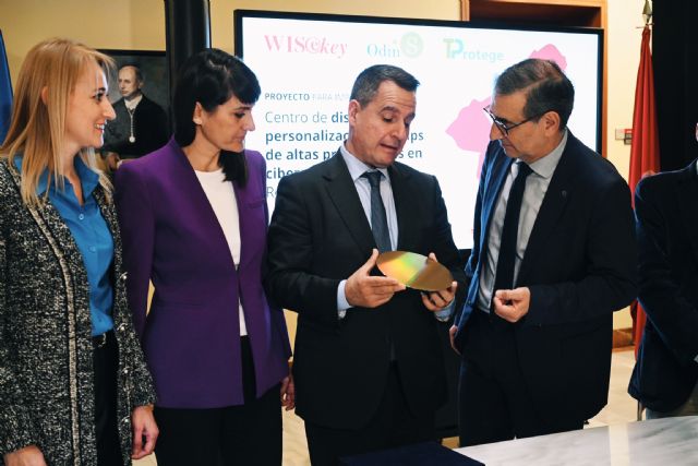 María González Veracruz anuncia en la UMU el apoyo del Gobierno para implantar un centro de excelencia en Ciberseguridad y Chips en la Región de Murcia - 2, Foto 2