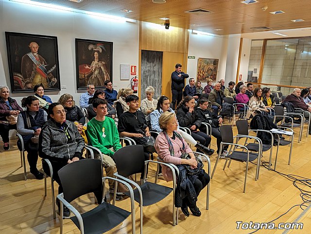 Manifiesto colectivo en contra del terraplén de ADIF y la reivindicación de un viaducto en Totana, Foto 3