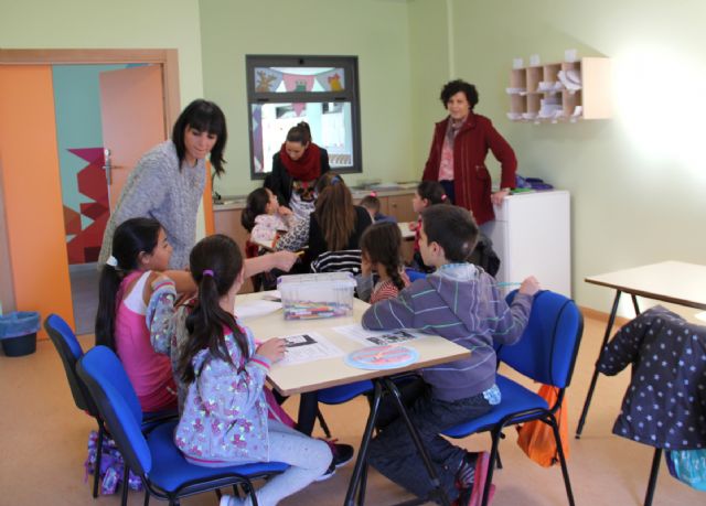 El Ayuntamiento pone en marcha un servicio gratuito de ludoteca infantil para la comunidad gitana - 2, Foto 2