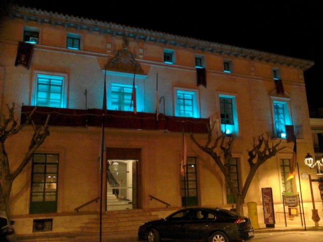El Ayuntamiento se une al Día Mundial de las Lipodistrofias con el encendido de la fachada principal del edificio consistorial en color turquesa - 2, Foto 2