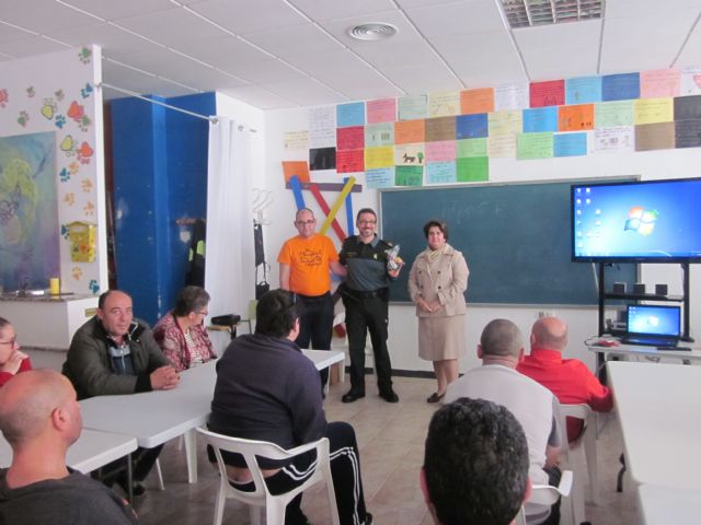 AFEMAC recibe al sargento Fernando Gallardo en Meriendas con - 2, Foto 2