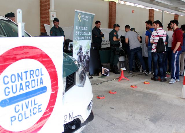 La Guardia Civil de Murcia recibe la visita de alumnos de Criminología de la UMU. - 3, Foto 3