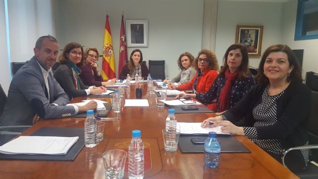 La comisión interdepartamental para la igualdad entre mujeres y hombres incide en la importancia de la formación - 1, Foto 1