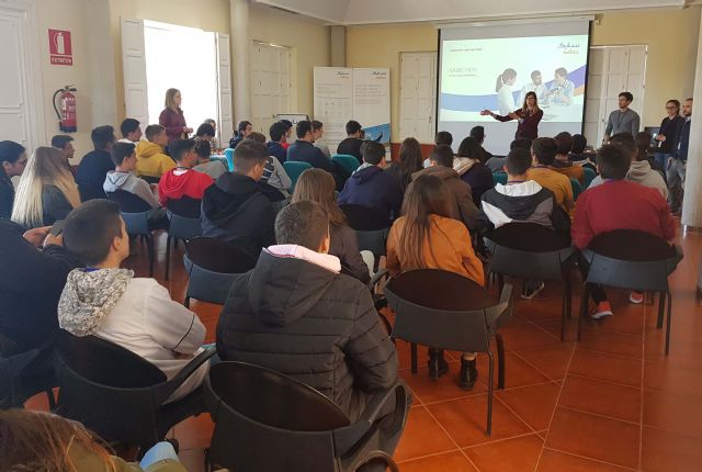 SABIC abre sus puertas a estudiantes de centros educativos para despertar futuras vocaciones técnicas y profesionales - 1, Foto 1