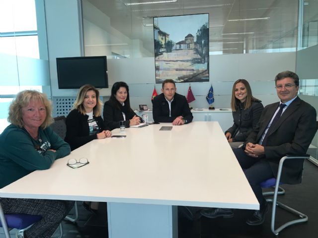 El Alcalde recibe a la nueva titular del Registro de la Propiedad de Torre Pacheco, Marta Amat Garrido - 2, Foto 2