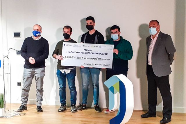 Mil euros en metálico y 500 euros en material electrónico por un proyecto de duchas sostenibles en gimnasios - 1, Foto 1