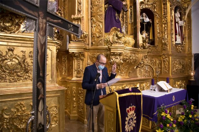 Presentado Arriba el trono, la primera audiorevista de la Semana Santa de España - 1, Foto 1