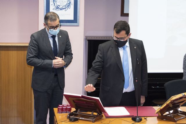 José Antonio Molina toma posesión como nuevo decano de la Facultad de Letras de la Universidad de Murcia - 3, Foto 3
