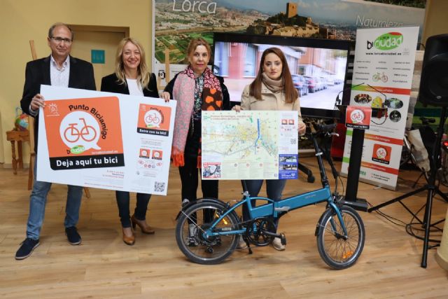 El Ayuntamiento de Lorca pone en marcha un spot publicitario para promocionar los Puntos Biciamigos y el comercio de proximidad - 1, Foto 1