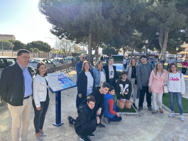 El Ayuntamiento crea el Paseo de los sentidos con motivo del Día Mundial de Concienciación sobre el Autismo - 2, Foto 2