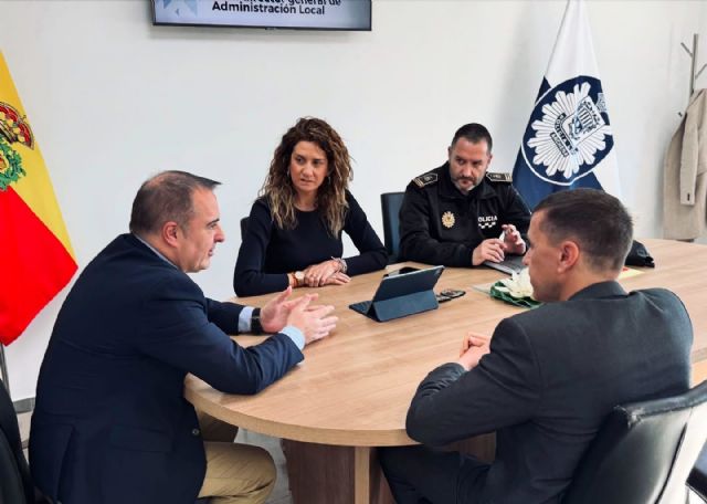 El Gobierno regional incrementa un 34 por ciento las ayudas destinadas a la Policía Local de Archena - 1, Foto 1