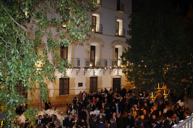 El interés por mostrar la versatilidad del casco antiguo de Lorca lleva el vino de honor del pregón de la Semana Santa a la calle Abad de los Arcos - 4, Foto 4
