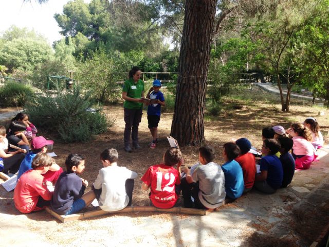 Medio Ambiente celebra este domingo una actividad familiar dedicada al fomento de la lectura en el Arboretum El Valle - 1, Foto 1
