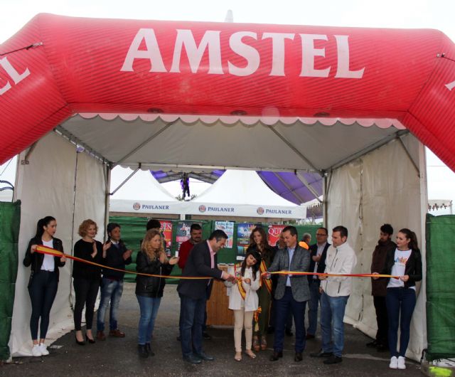 Comenzó en la tarde de ayer en Alcantarilla el primer BRUJOFEST hasta el lunes próximo 1 de mayo, doce conciertos, feria de la cerveza, seis caravanas de food truck y la final del concurso Bruja Pop - 1, Foto 1