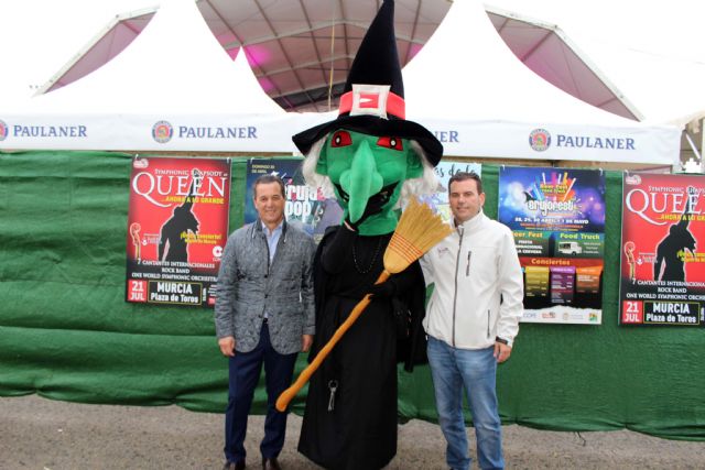 Comenzó en la tarde de ayer en Alcantarilla el primer BRUJOFEST hasta el lunes próximo 1 de mayo, doce conciertos, feria de la cerveza, seis caravanas de food truck y la final del concurso Bruja Pop - 5, Foto 5