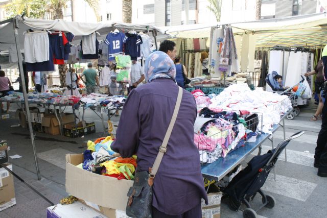 Se adelanta la celebración del mercadillo semanal a mañana martes 30 de abril al ser este miércoles jornada festiva nacional - 1, Foto 1