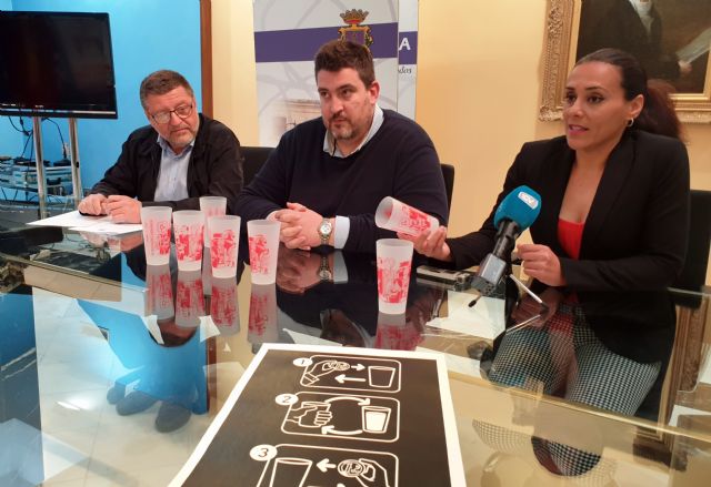 Caravaca introduce en sus fiestas patronales los vasos reutilizables en las barras licitadas por el Ayuntamiento - 1, Foto 1