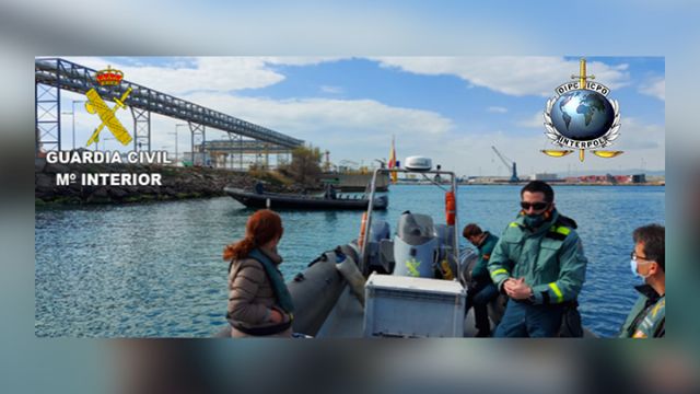 La Guardia Civil detiene e investiga a 69 personas por delitos vinculados a la  contaminación marina - 2, Foto 2