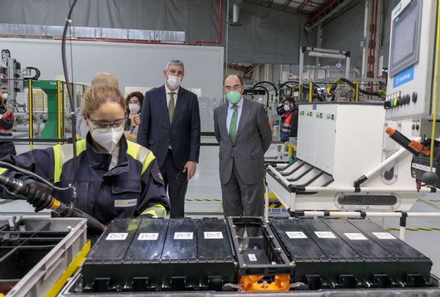 Grupo Renault sella una alianza con Iberdrola para alcanzar la huella de carbono cero en sus fábricas - 3, Foto 3