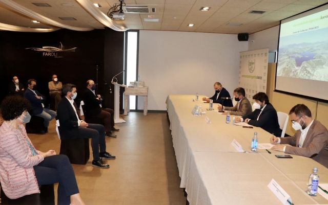 López Miras clausura un encuentro de trabajo junto a los regantes de la comarca del Guadalentín - 2, Foto 2