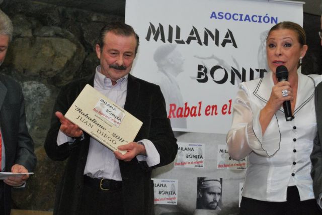 Milana Bonita llora la muerte de Juan Diego, Rabaliano 2011 - 1, Foto 1