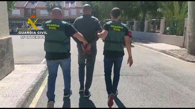 La Guardia Civil detiene a un experimentado delincuente como presunto autor de una quincena de robos en el interior de vehículos - 1, Foto 1