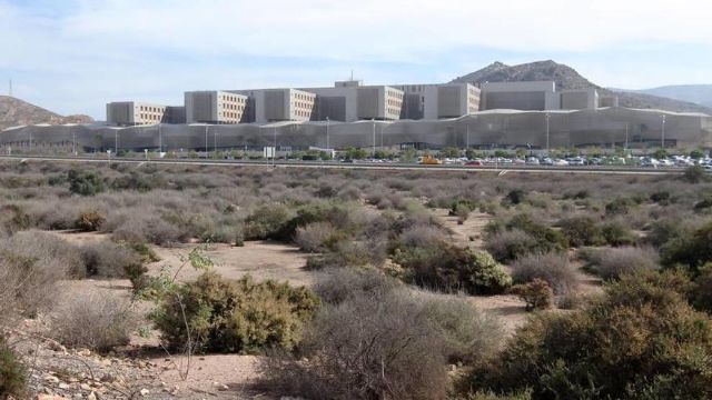 Aparcamiento disuasorio y caravanas en Cartagena frente al hospitalde Santa Lucía - 2, Foto 2