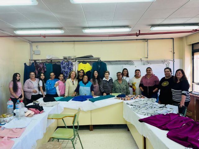 Finaliza el taller de costura para mujeres gitanas organizado por la Concejalía de Igualdad - 1, Foto 1